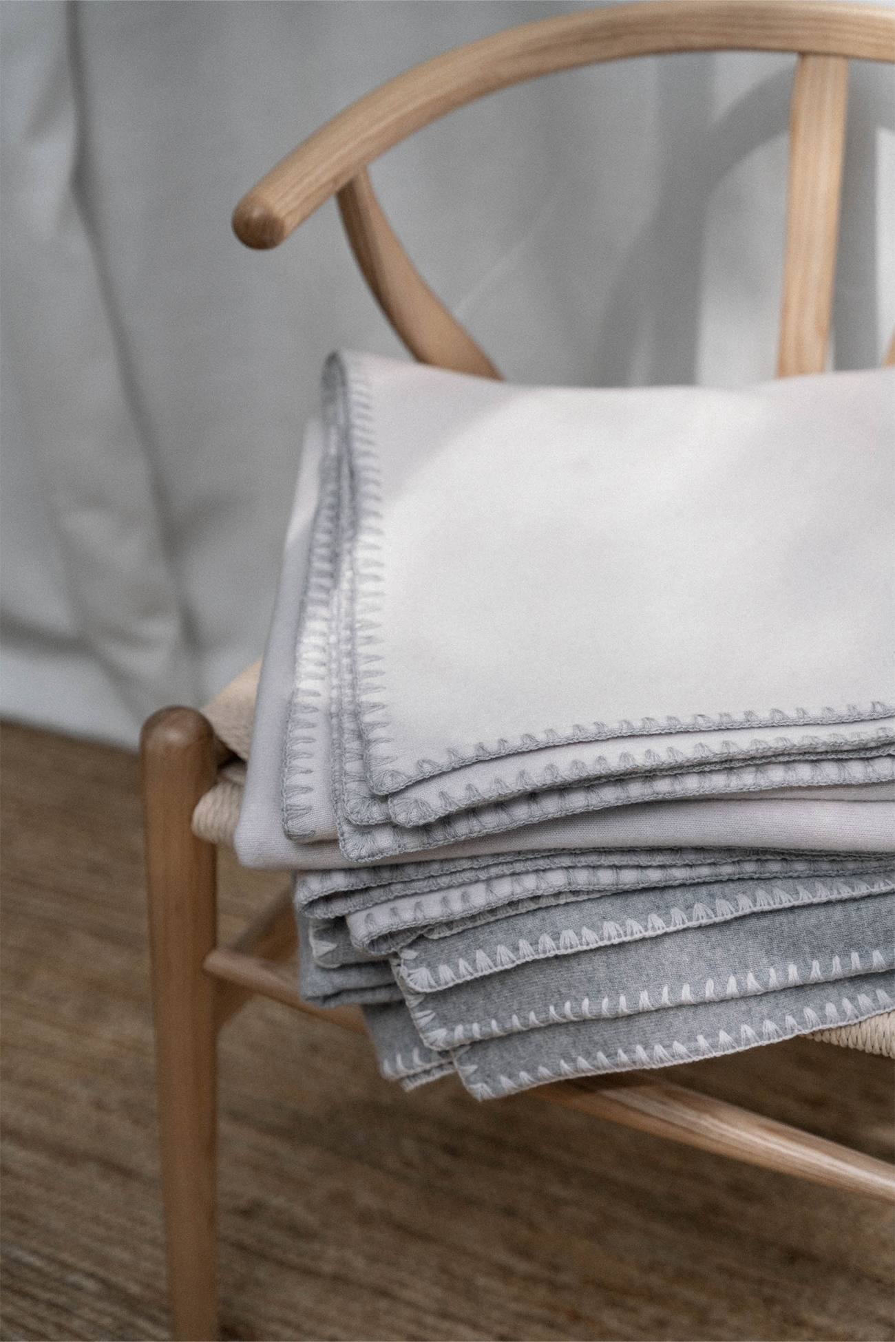 STORM GREY/ALABASTER