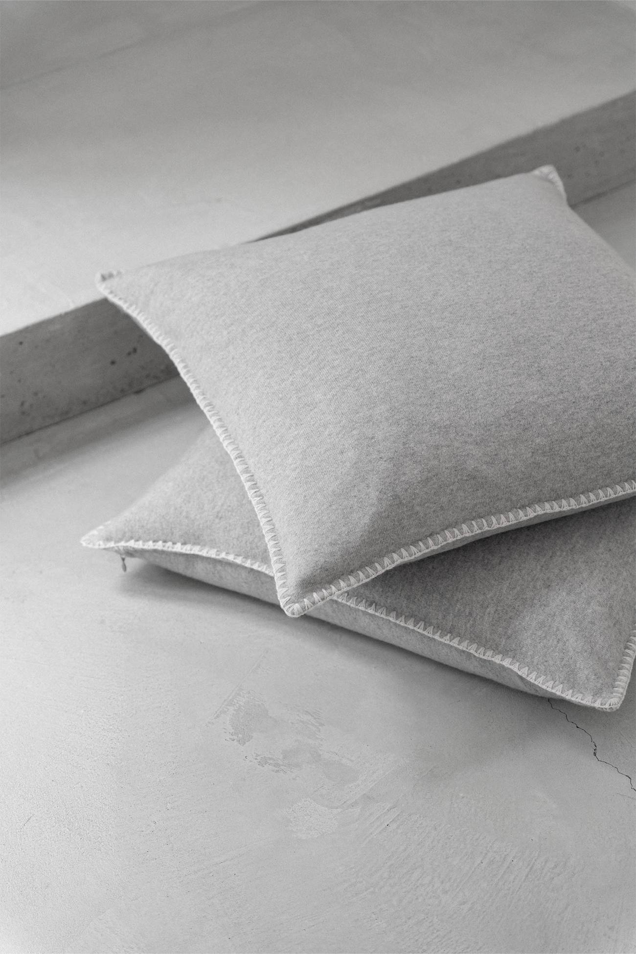 STORM GREY/ALABASTER